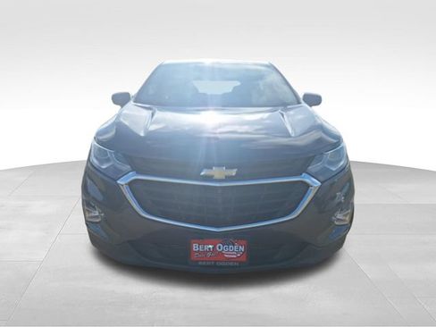 Used 2019 Chevrolet Equinox LS FWD image 2