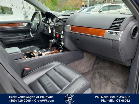 Used 2004 Volkswagen Touareg V8 AWD/4WD image 48