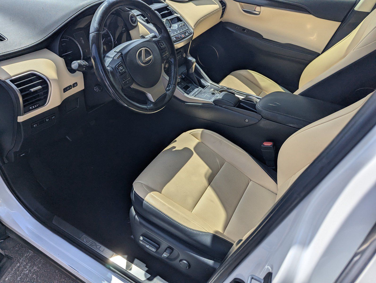 Used 2020 Lexus NX 300h AWD w/ Premium Package image 9