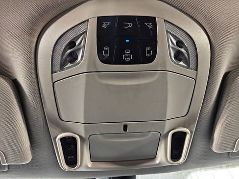 Used 2021 Chrysler Pacifica Touring-L w/ Uconnect Theater Family Group FWD image 53