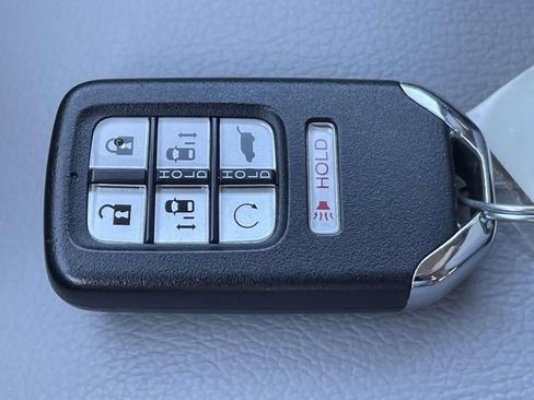 Used 2024 Honda Odyssey Touring image 42
