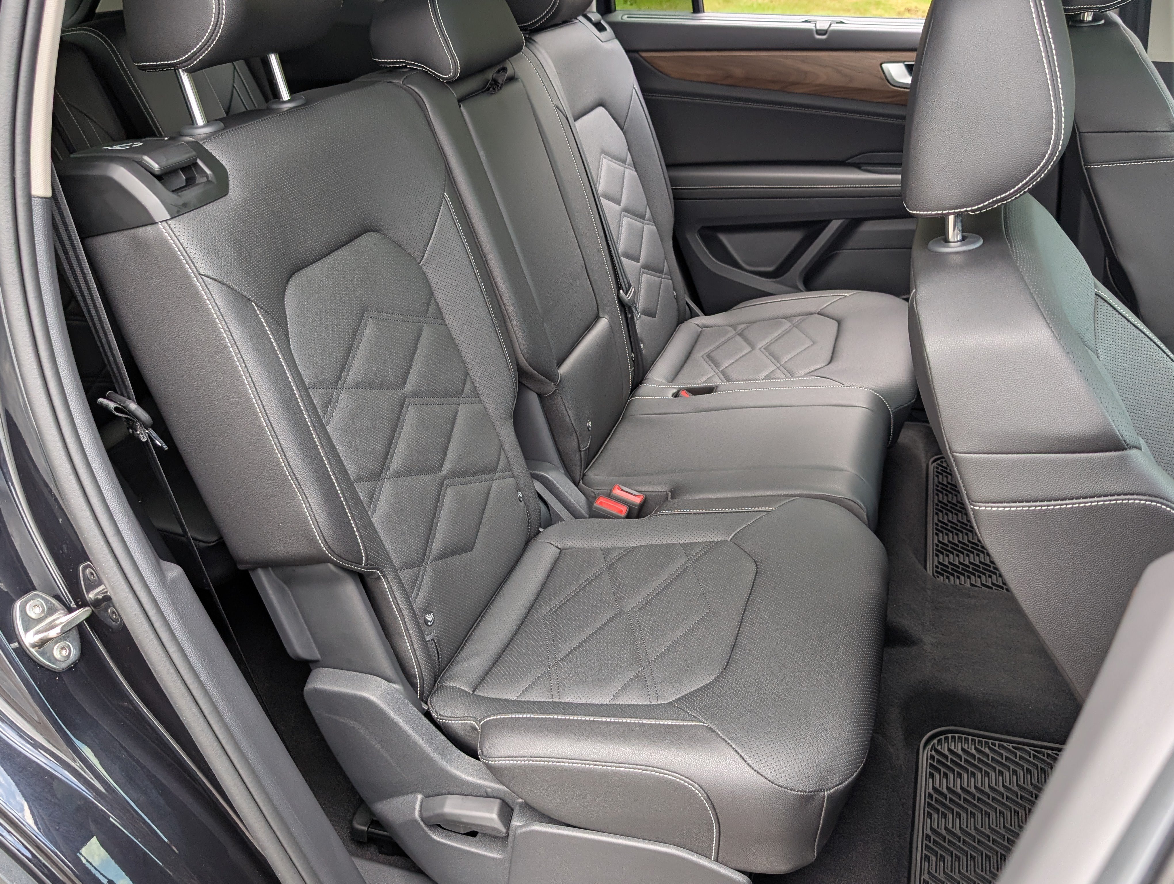 Used 2026 Volkswagen Atlas SE w/ Panoramic Sunroof Package FWD image 23