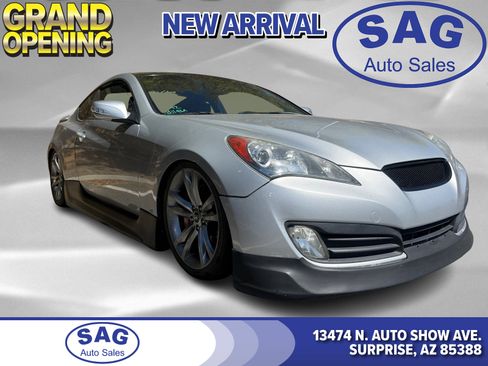 Used 2011 Hyundai Genesis 3.8 image 1