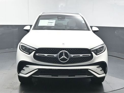 Used 2026 Mercedes-Benz GLC 300 image 3