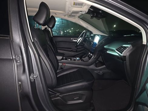 Used 2024 Ford Edge SEL w/ Convenience Package AWD/4WD image 5