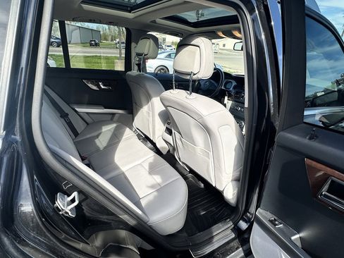 Used 2011 Mercedes-Benz GLK 350 4MATIC w/ Premium 1 Pkg image 18