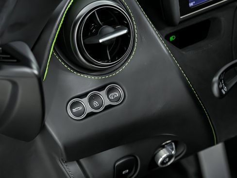 Used 2022 McLaren 765LT image 24