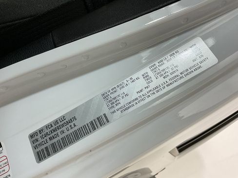 Used 2025 Jeep Wrangler Willys image 28