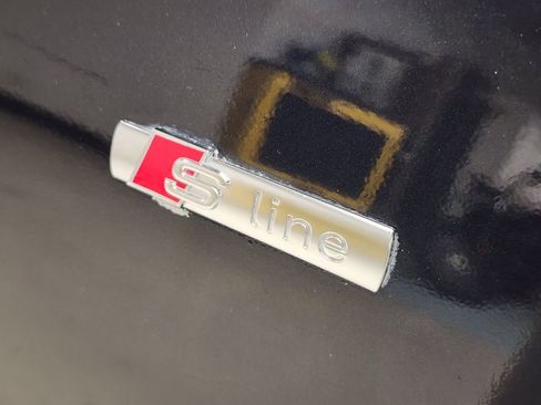 Used 2018 Audi A4 2.0T Premium Plus w/ Premium Plus Package image 41