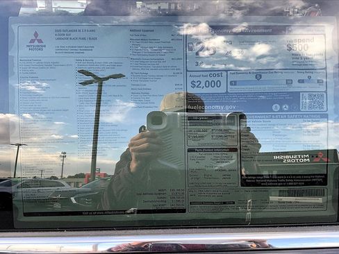 New 2025 Mitsubishi Outlander SE image 14