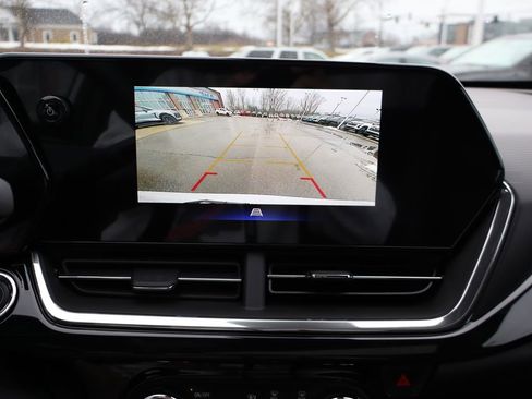 New 2026 Chevrolet Trax RS w/ Sunroof Package image 17