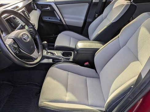 Used 2018 Toyota RAV4 XLE w/ Convenience Package image 14