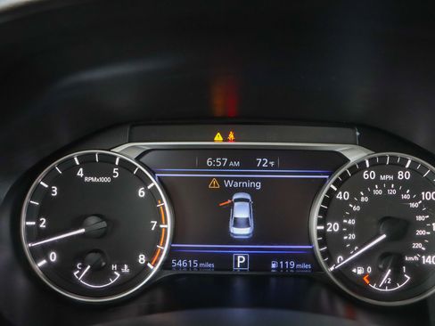 Used 2021 Nissan Altima 2.5 SR FWD image 15