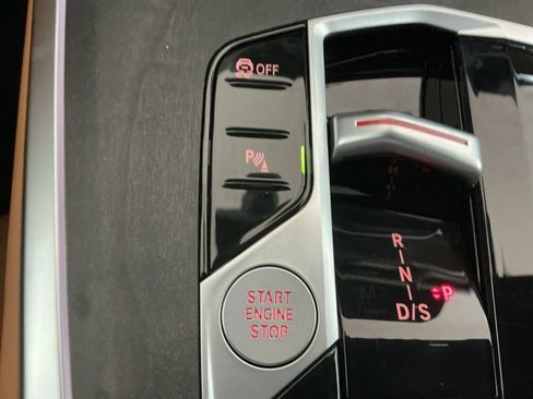 New 2026 BMW X5 sDrive40i w/ Climate Comfort Package image 13