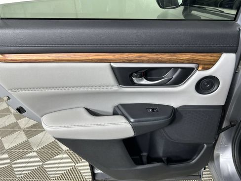 Used 2018 Honda CR-V Touring image 15