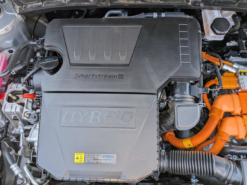 Used 2025 Kia Niro LX FWD image 34