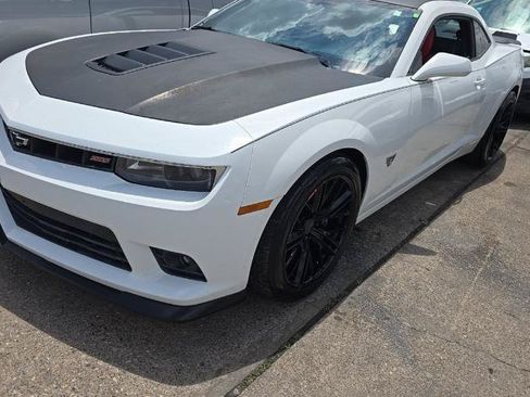 Used 2015 Chevrolet Camaro SS w/ Commemorative Special Edition RWD image 2