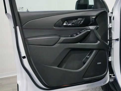 Used 2023 Chevrolet Traverse RS w/ LPO, Floor Liner Package AWD/4WD image 11