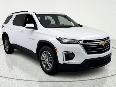 Used 2023 Chevrolet Traverse LT FWD image 7