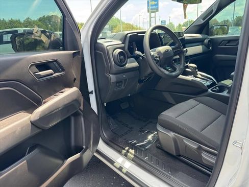 Used 2026 Chevrolet Colorado Trail Boss AWD/4WD image 13