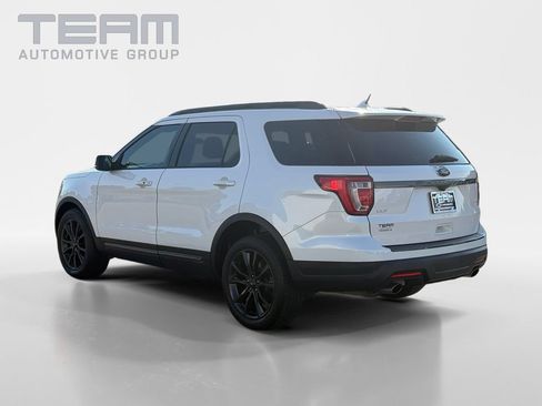 Used 2019 Ford Explorer XLT w/ Equipment Group 202A AWD/4WD image 5