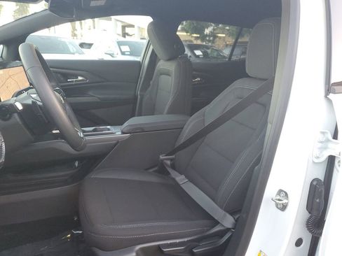 New 2026 Chevrolet Equinox EV LT image 16