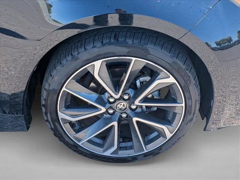 Used 2019 Toyota Corolla XSE image 15