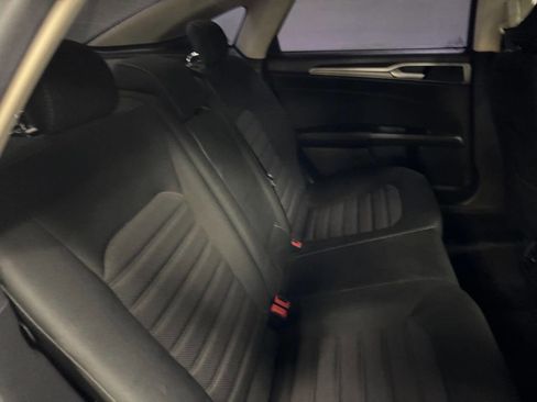 Used 2018 Ford Fusion SE w/ Fusion SE Technology Package image 51