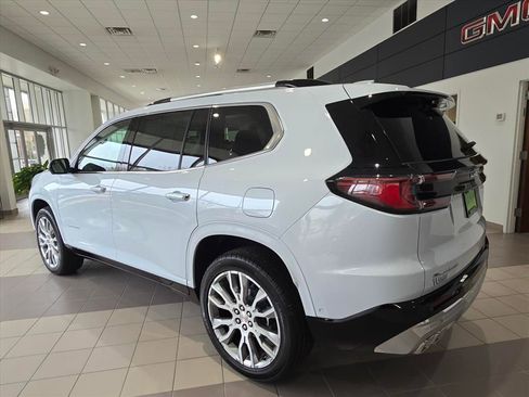 New 2026 GMC Acadia Denali w/ Super Cruise Package image 17