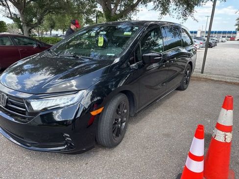 Certified 2023 Honda Odyssey Sport image 6