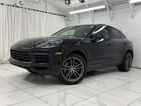 Used 2022 Porsche Cayenne Platinum Edition AWD/4WD image 1