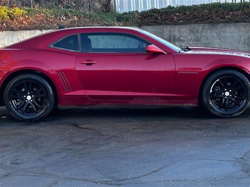 Used 2014 Chevrolet Camaro LT image 6