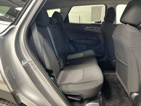 Used 2023 Kia Sportage LX AWD/4WD image 17