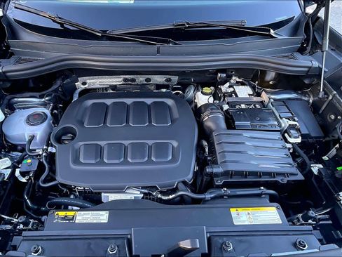 New 2026 Volkswagen Tiguan SE image 16