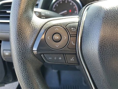 Used 2018 Toyota Camry LE w/ Convenience Package image 28