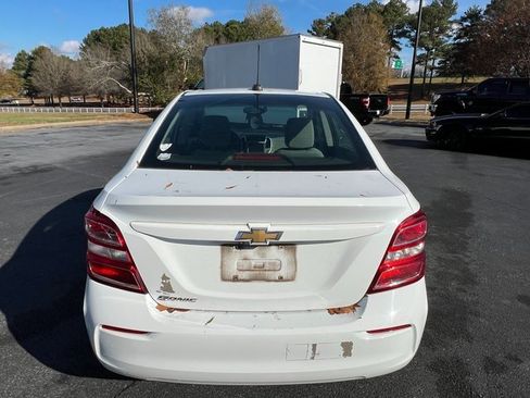 Used 2018 Chevrolet Sonic LS image 8