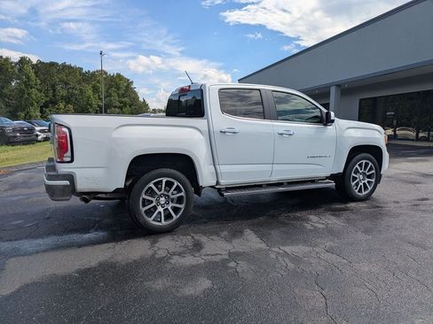 Used 2022 GMC Canyon Denali RWD image 4