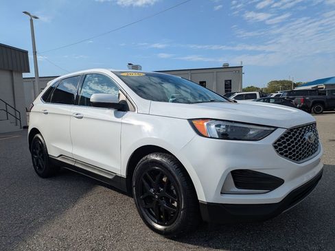 Used 2024 Ford Edge SEL AWD/4WD image 4