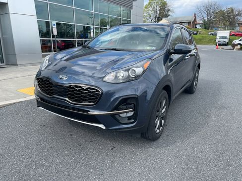 Used 2020 Kia Sportage S w/ S Premium Package image 2