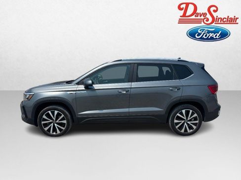 Used 2023 Volkswagen Taos SE FWD image 10