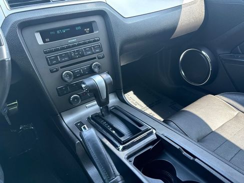 Used 2010 Ford Mustang Premium RWD image 20