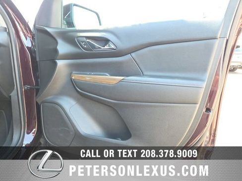 Used 2017 GMC Acadia SLE FWD image 12