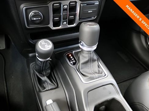 New 2025 Jeep Gladiator Sport image 24