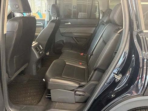 Used 2023 Volkswagen Atlas SE w/ Panoramic Sunroof Package FWD image 18