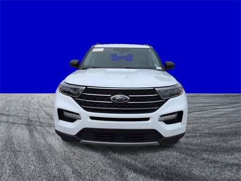 Certified 2024 Ford Explorer XLT w/ Equipment Group 202A image 9