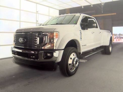 Used 2021 Ford F450 XLT w/ XLT Premium Package AWD/4WD image 3
