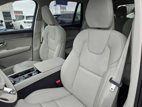 New 2026 Volvo XC90 T8 Ultra w/ Lounge Package image 22