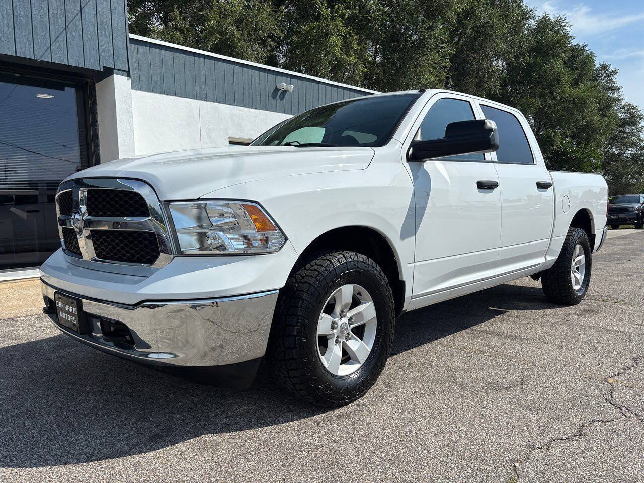Used 2022 RAM 1500 Tradesman w/ Chrome Appearance Group AWD/4WD image 2