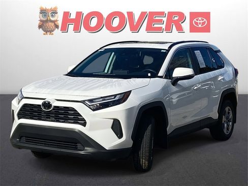 Used 2025 Toyota RAV4 XLE image 6