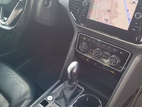 Used 2023 Volkswagen Atlas SEL R-Line image 7